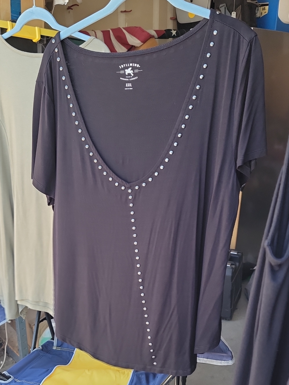 Idyllwind Black Short Sleeve V-Neck Top with Silver Stud Accents